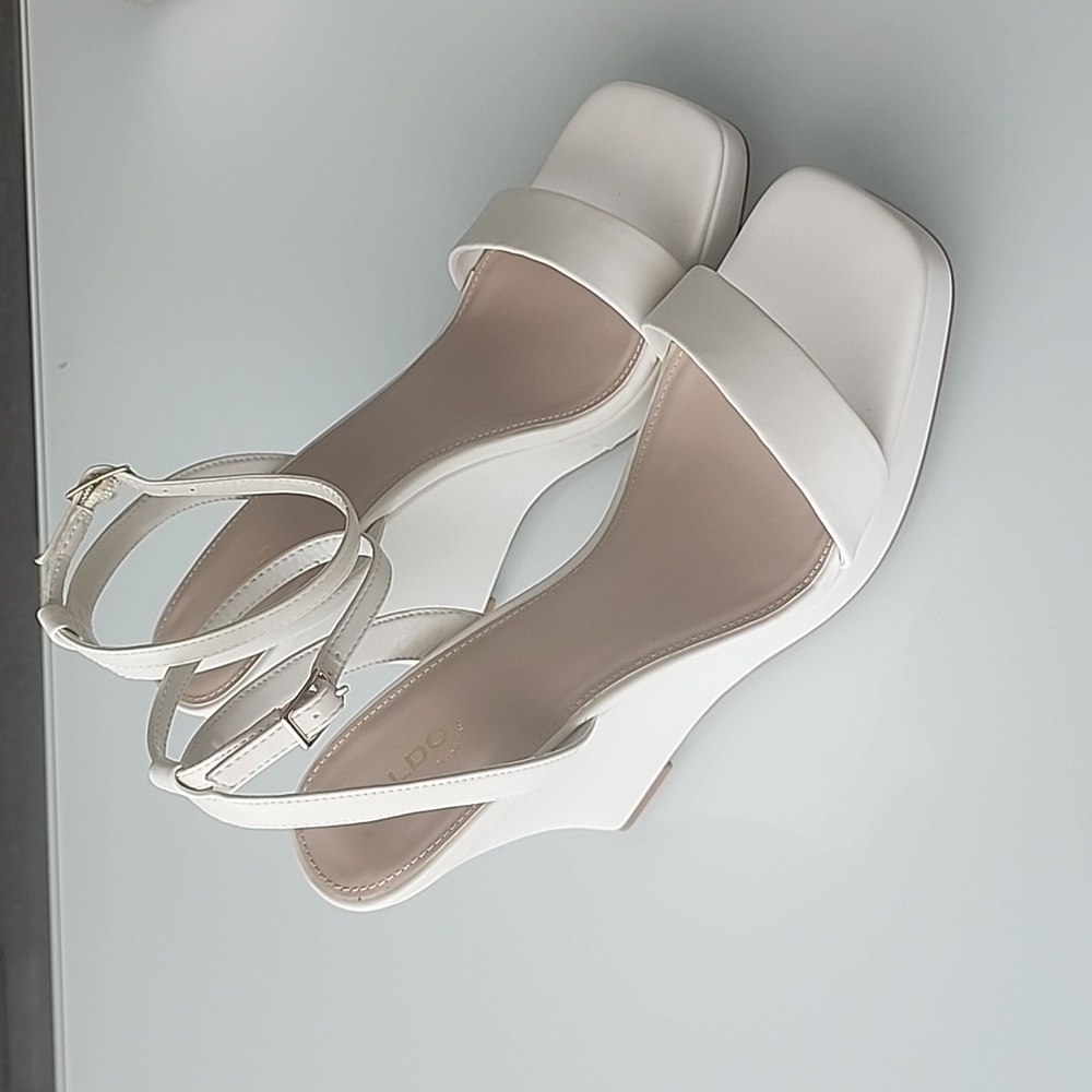 Aldo Sandals
